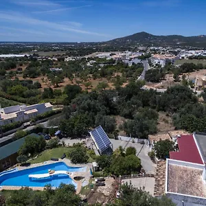 Holiday home Casa De Pedra E Cal, Faro
