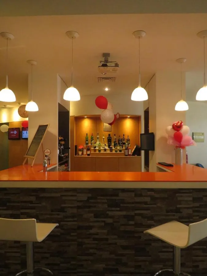 Hotel Ibis Faro Algarve 2*,